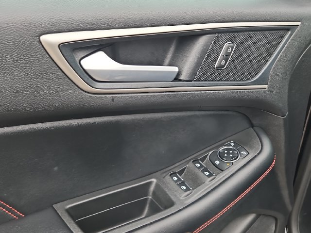 Certified 2024 Ford Edge ST-Line AWD/4WD image 25