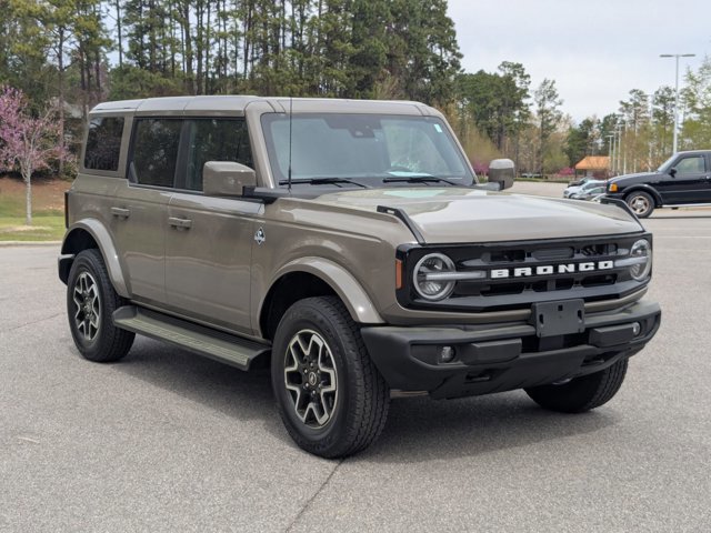 Certified 2025 Ford Bronco Outer Banks AWD/4WD image 1