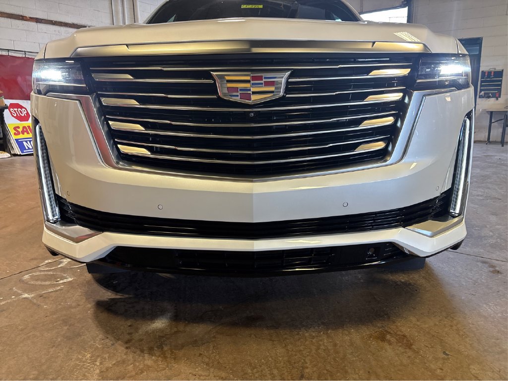 Used 2023 Cadillac Escalade Premium Luxury Platinum AWD/4WD image 15