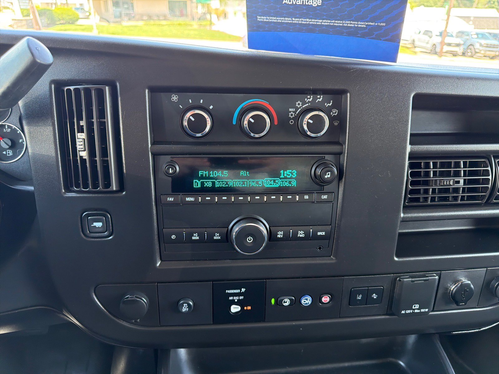 Used 2022 Chevrolet Express 3500 w/ Power Convenience Package RWD image 15