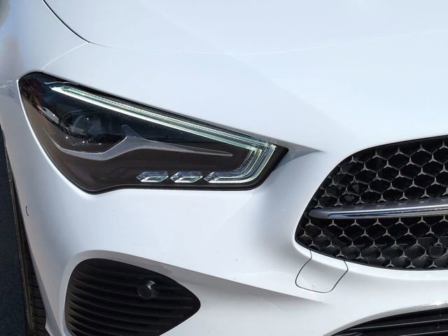 Used 2025 Mercedes-Benz CLA 250 4MATIC image 9