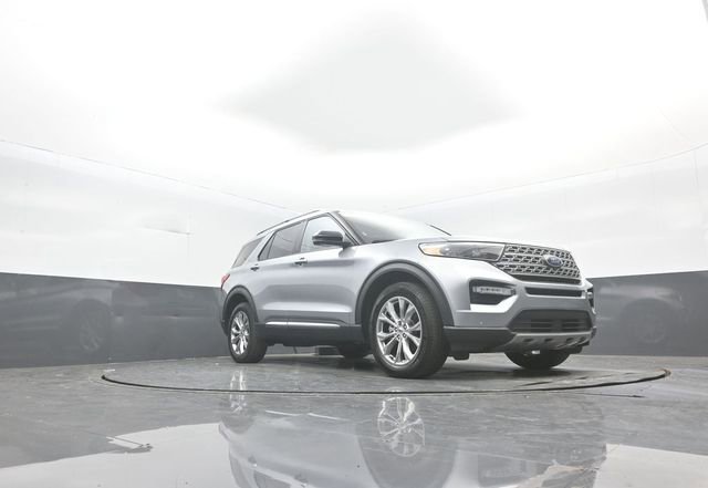 Certified 2023 Ford Explorer Limited w/ Limited Technology Package image 30