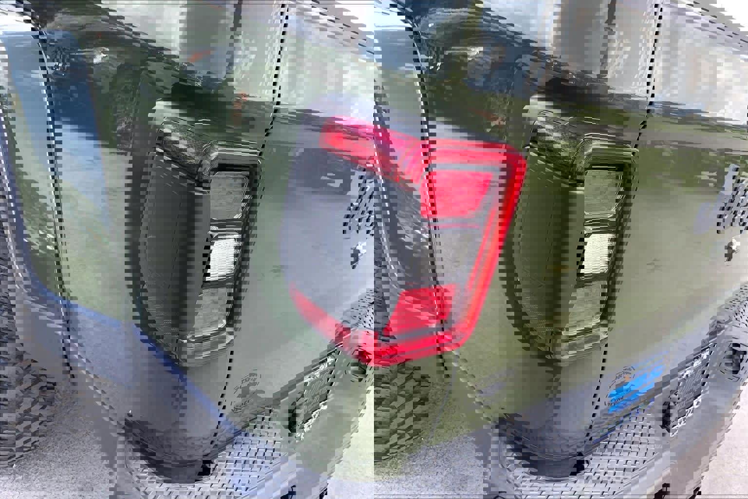 Used 2021 Jeep Gladiator Sport image 32