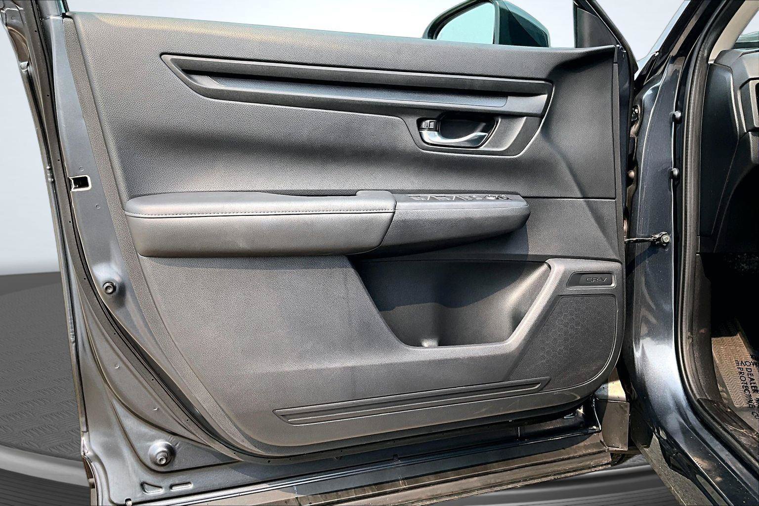 Used 2025 Honda CR-V EX image 24