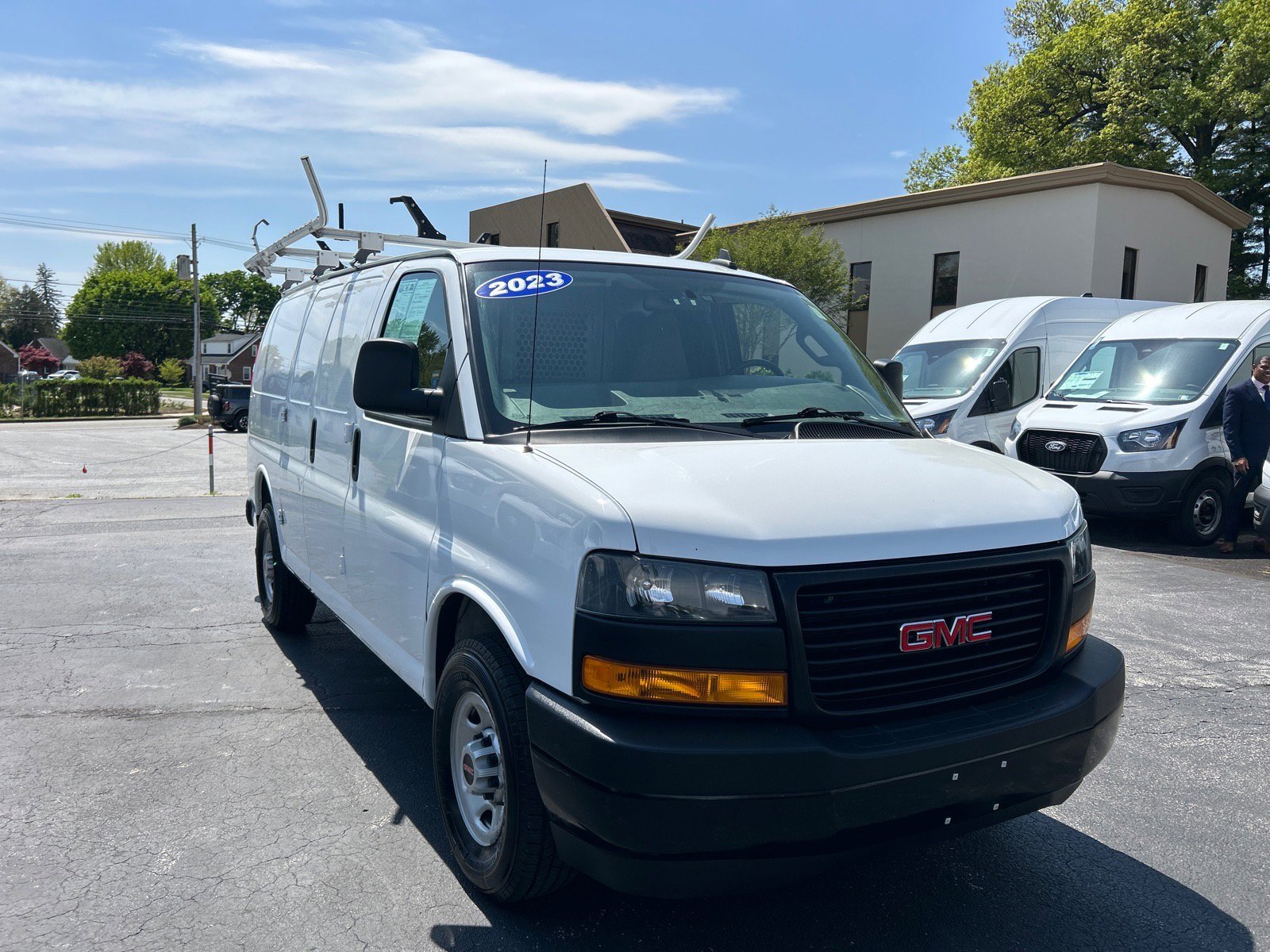 Used 2023 GMC Savana 2500 w/ Driver Convenience Package RWD image 3
