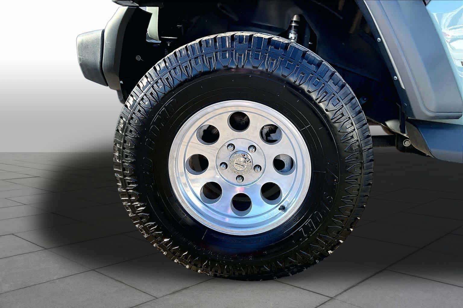 Used 2023 Jeep Wrangler Sport AWD/4WD image 11