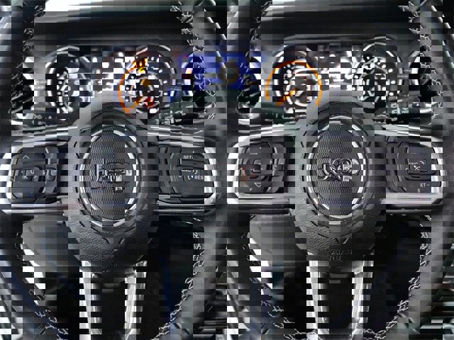 Used 2022 Jeep Wrangler Unlimited Sahara w/ Cold Weather Group image 21