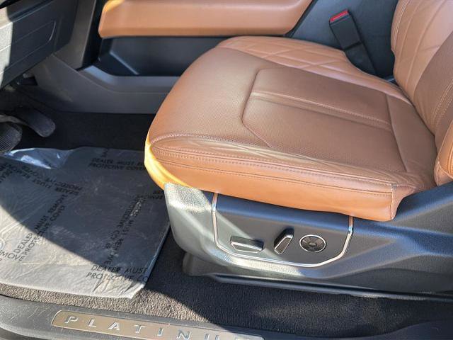 Certified 2024 Ford Expedition Platinum image 9
