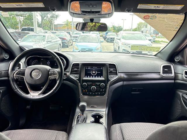 Used 2018 Jeep Grand Cherokee Laredo RWD image 7