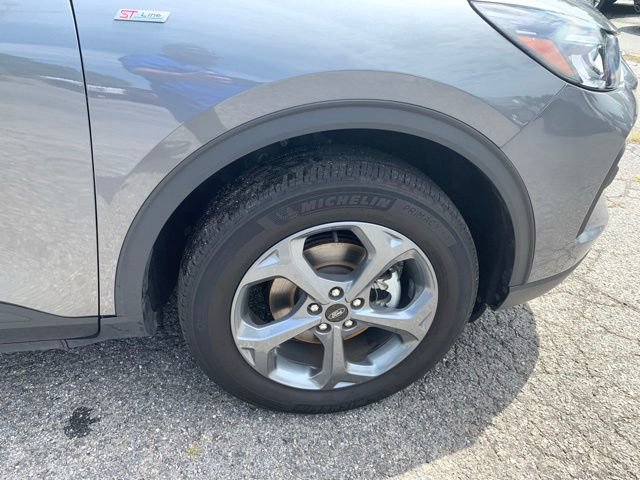Certified 2025 Ford Escape ST-Line AWD/4WD image 38