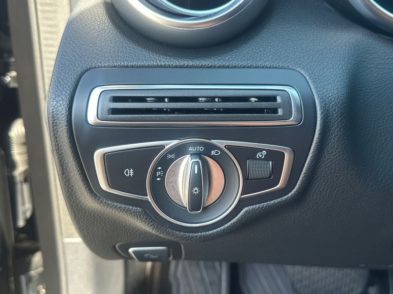 Used 2021 Mercedes-Benz C 300 4MATIC Sedan image 35