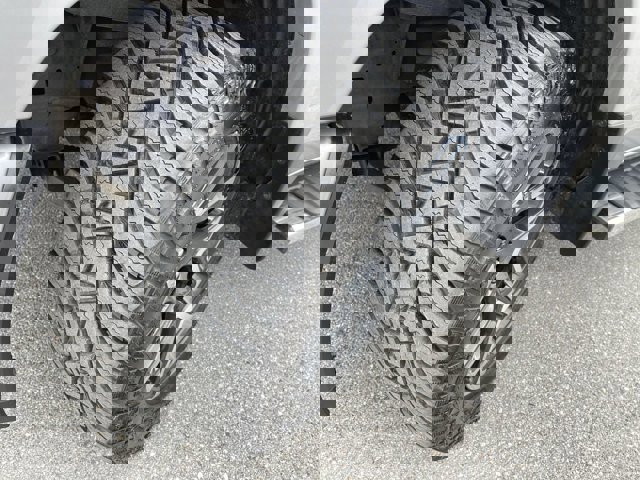 Used 2025 RAM 1500 Laramie w/ Sport Appearance Package AWD/4WD image 2