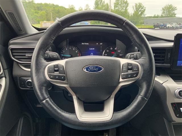 Certified 2022 Ford Explorer XLT w/ Equipment Group 202A image 14