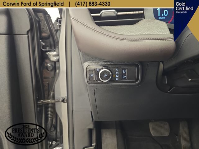 Certified 2026 Ford Explorer Platinum AWD/4WD image 37