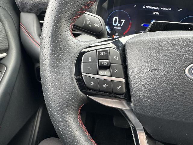 Certified 2025 Ford Explorer ST-Line w/ ST-Line Street Pack image 31