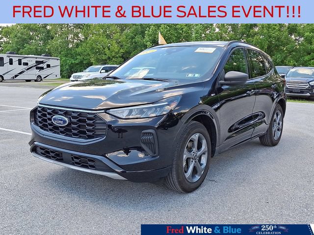 Certified 2023 Ford Escape ST-Line w/ Tech Pack #1 AWD/4WD image 4