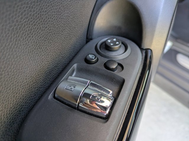 Used 2024 MINI Cooper 2-Door Hardtop image 18