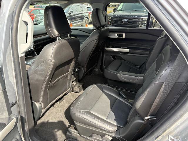 Certified 2022 Ford Explorer Limited w/ Equipment Group 301A image 12