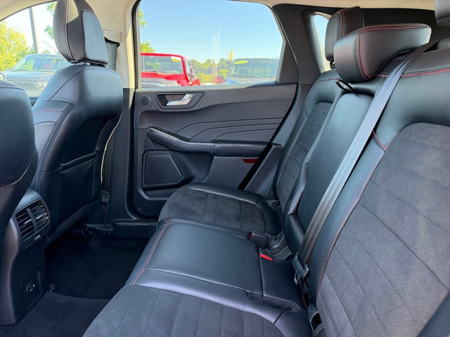 Certified 2022 Ford Escape SEL w/ SEL Stealth AWD Package image 20