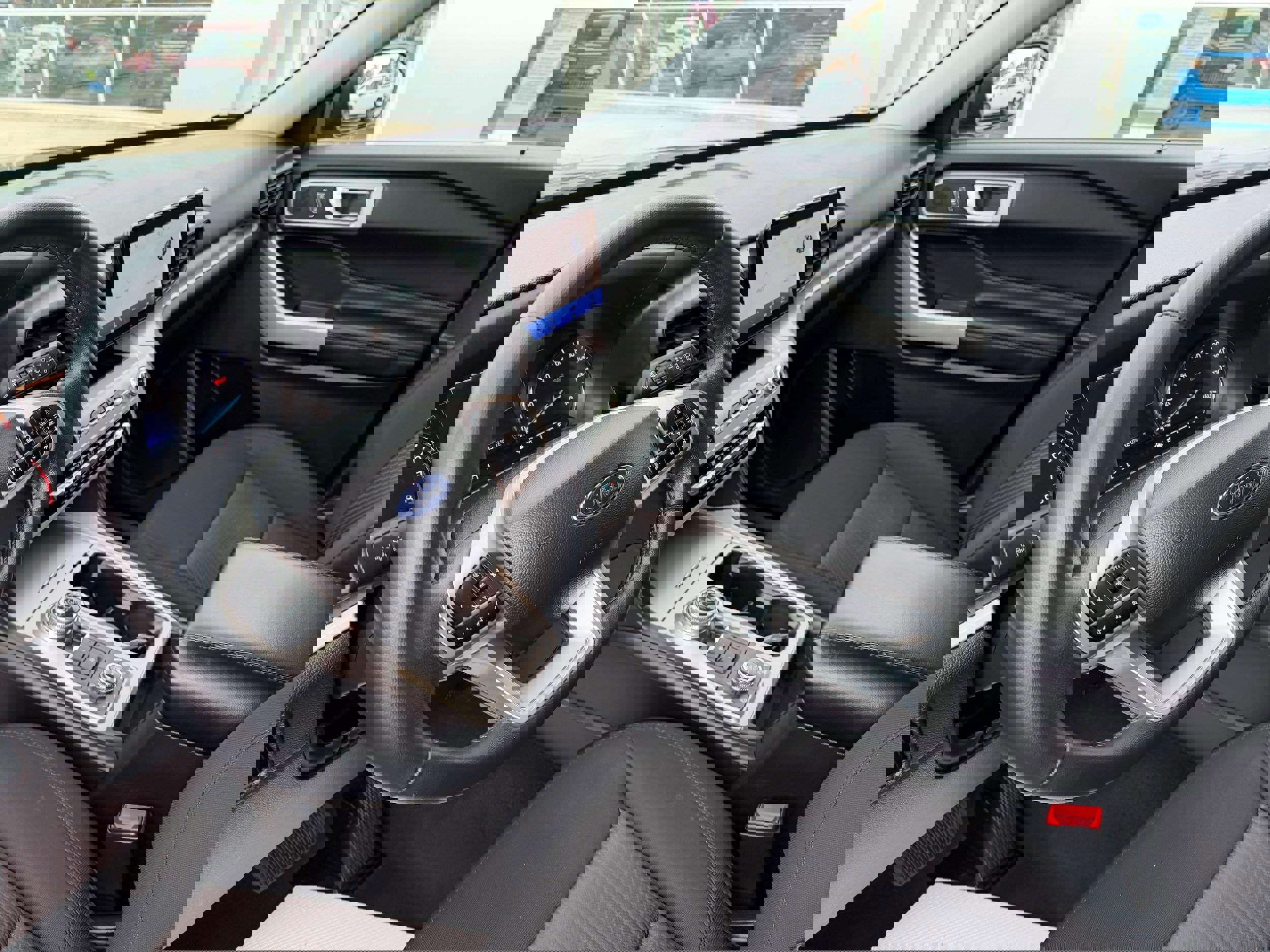 Certified 2023 Ford Explorer XLT image 15