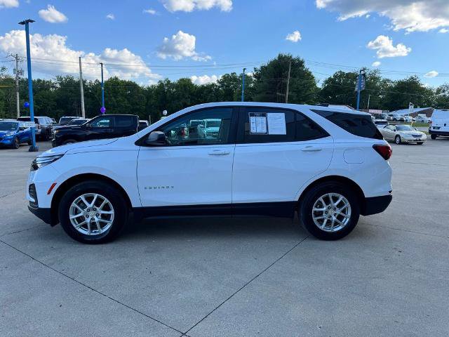Used 2023 Chevrolet Equinox LS w/ LS Convenience Package AWD/4WD image 4
