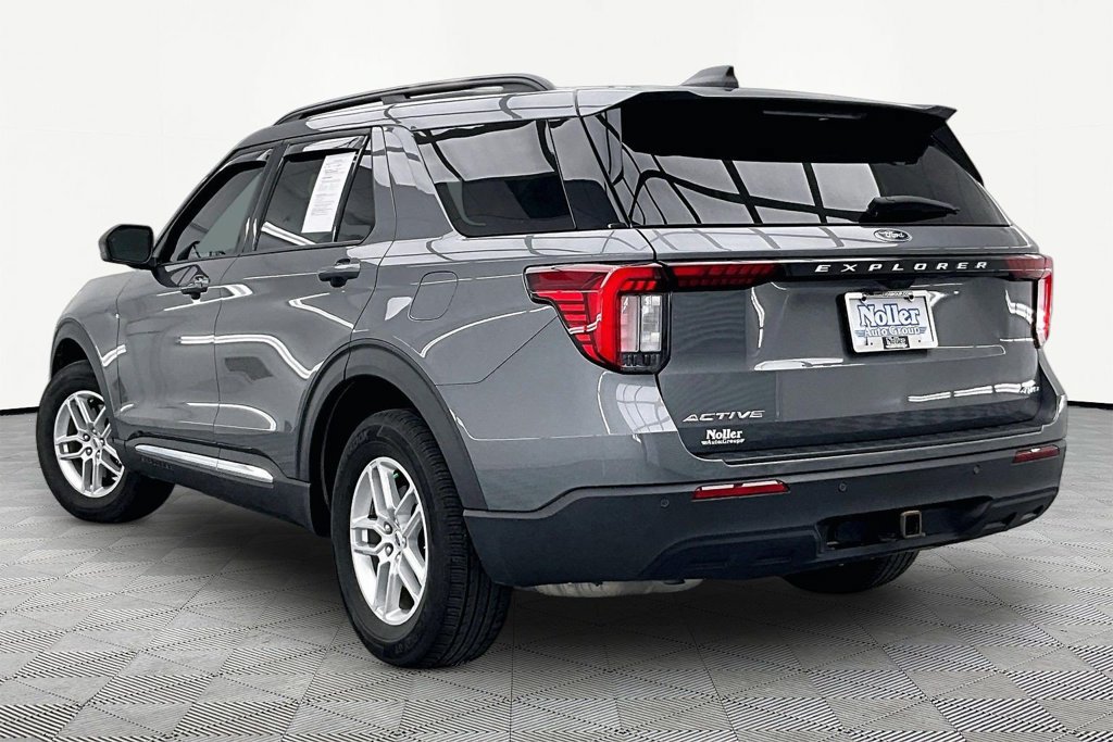 Certified 2025 Ford Explorer Active AWD/4WD image 13
