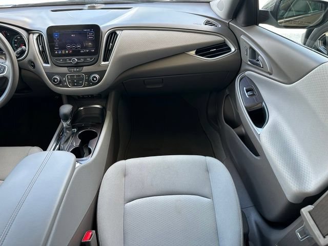 Used 2022 Chevrolet Malibu LT FWD image 13