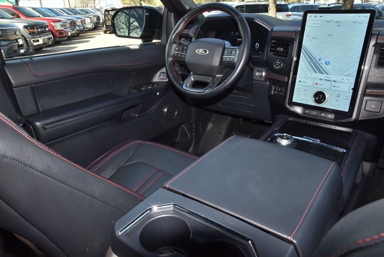 Certified 2023 Ford Expedition Limited image 18