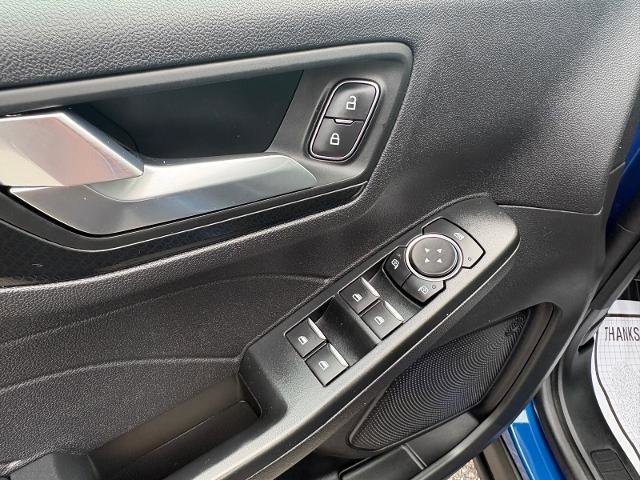 Certified 2022 Ford Escape SEL w/ SEL Stealth AWD Package image 10