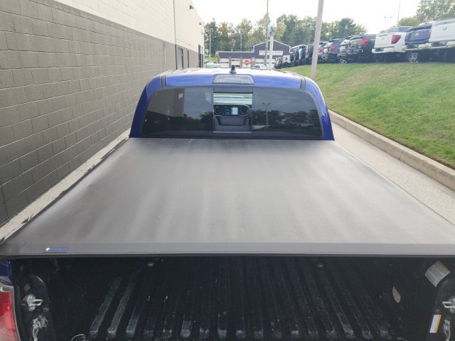 Used 2022 Toyota Tacoma TRD Sport AWD/4WD image 16