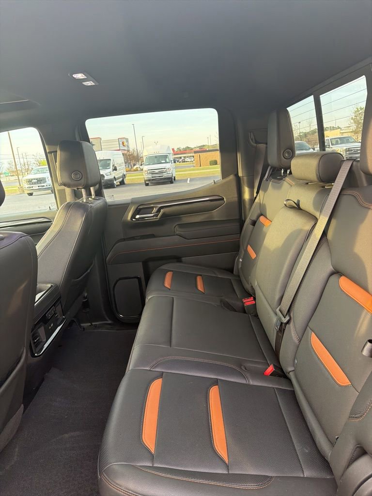 Used 2023 GMC Sierra 1500 AT4 w/ Technology Package image 7