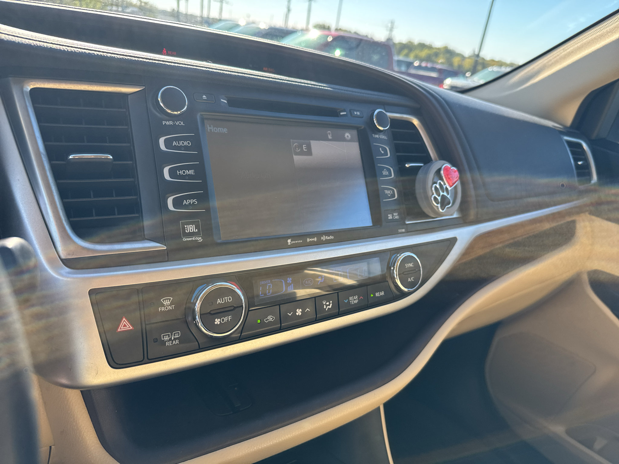 Used 2017 Toyota Highlander Limited FWD image 18