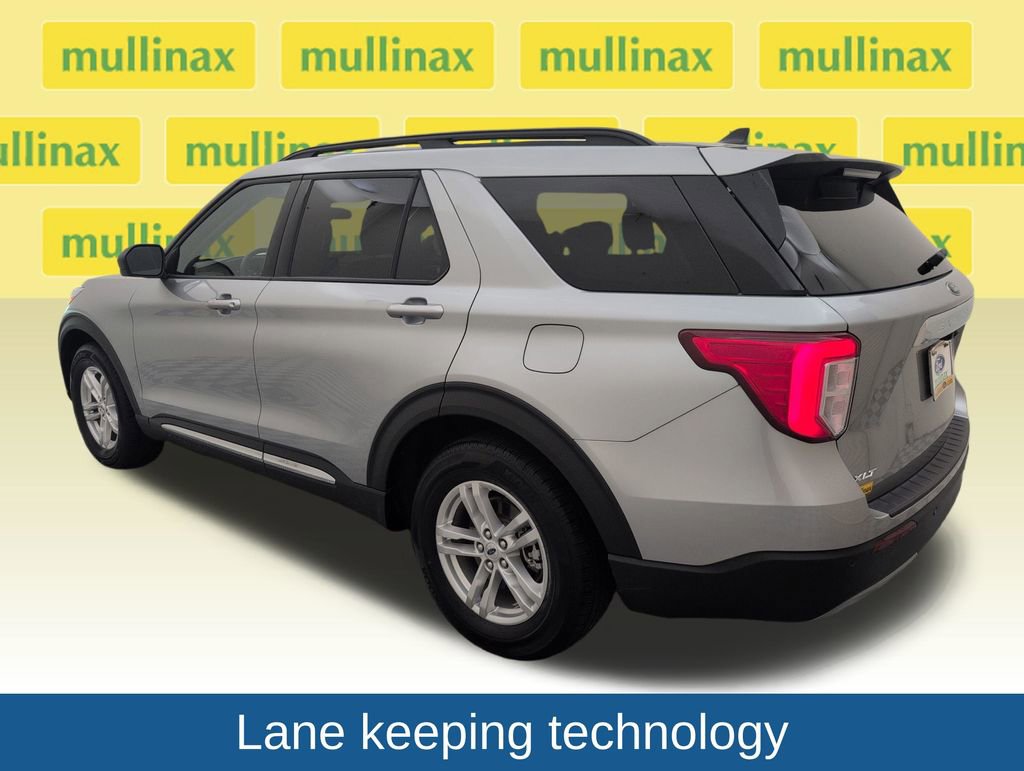 Certified 2024 Ford Explorer XLT w/ Equipment Group 202A RWD image 8