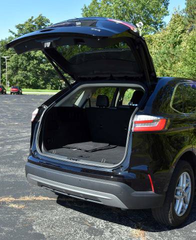 Certified 2023 Ford Edge SEL w/ Convenience Package AWD/4WD image 9