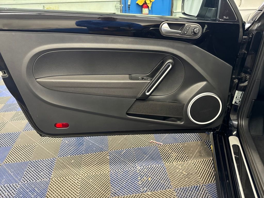 Used 2019 Volkswagen Beetle 2.0T Final Edition SEL image 10