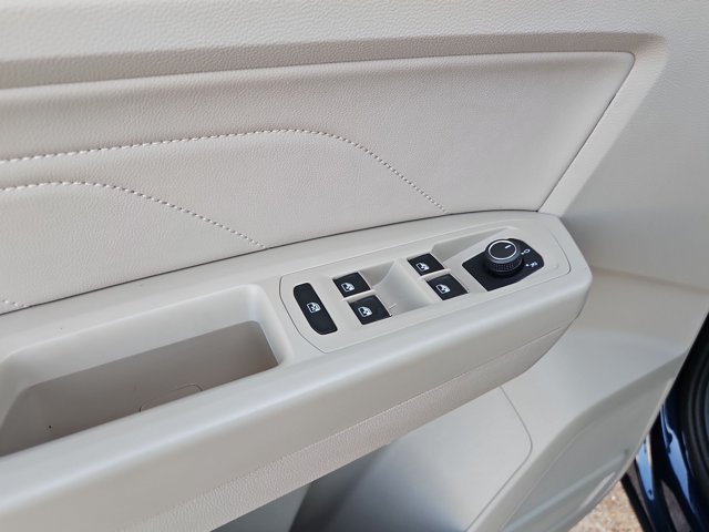 Used 2023 Volkswagen Atlas SE FWD image 22