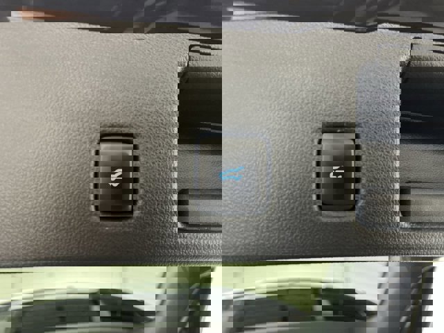 Certified 2024 Ford Escape Platinum image 38