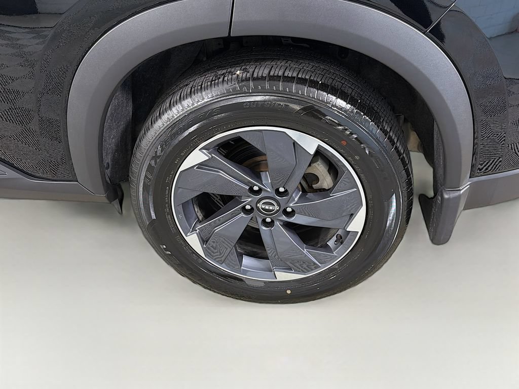 Used 2024 Nissan Rogue SV w/ SV Premium Package FWD image 33