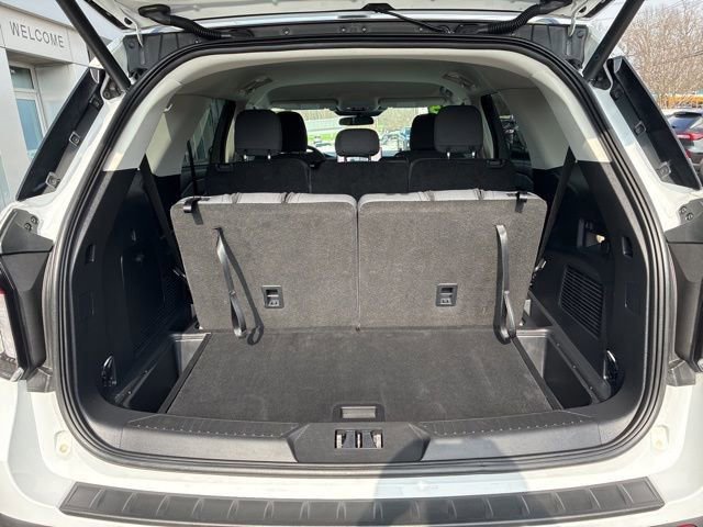 Certified 2025 Ford Explorer Active image 9