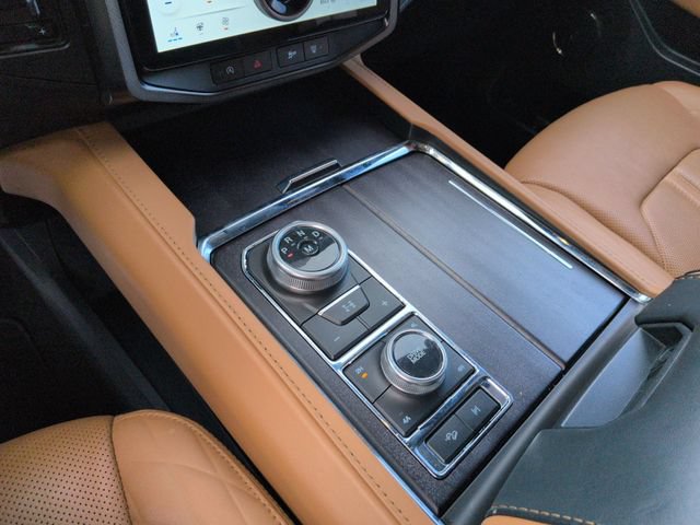 Certified 2023 Ford Expedition Max Platinum AWD/4WD image 17