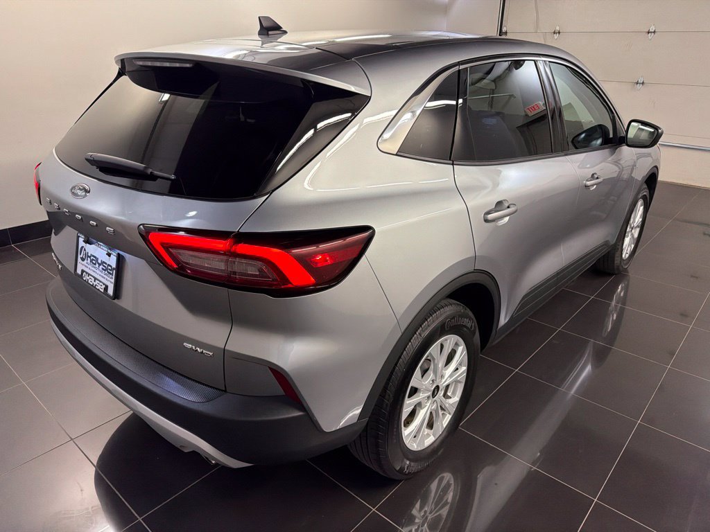 Certified 2023 Ford Escape Active AWD/4WD image 6