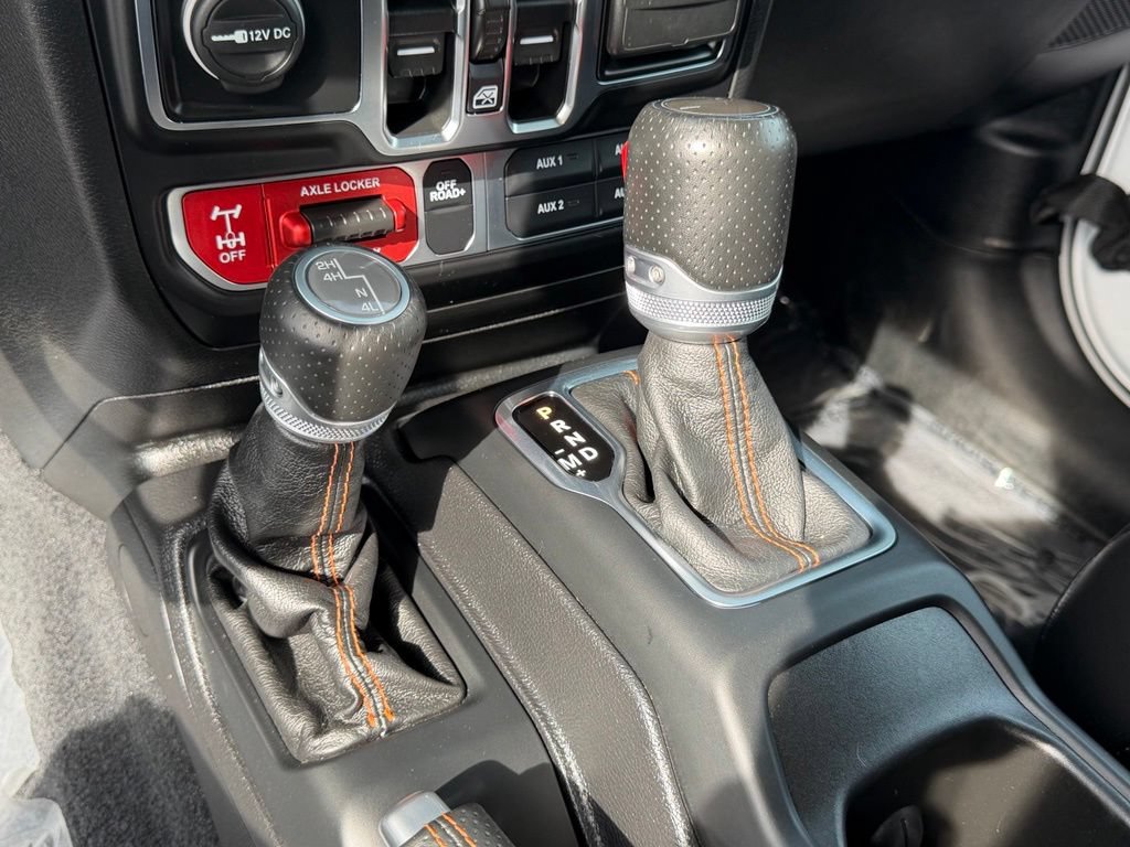 Used 2020 Jeep Gladiator Mojave AWD/4WD image 31