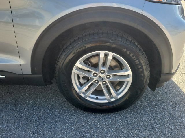 Certified 2023 Ford Explorer XLT RWD image 12