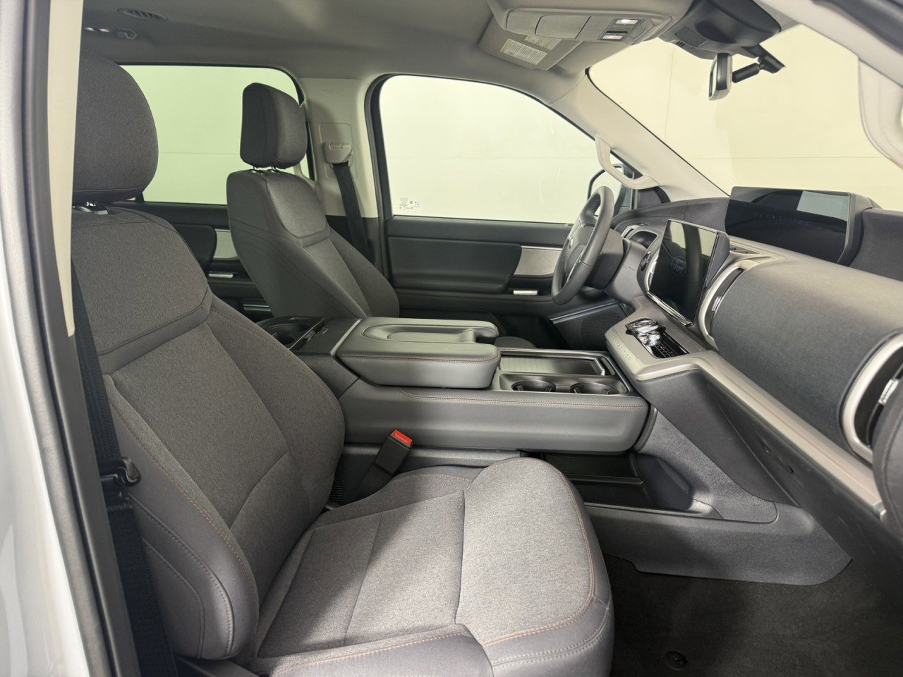 Certified 2025 Ford Expedition Active image 10