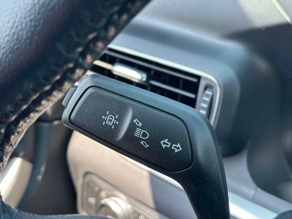 Certified 2022 Ford Explorer XLT w/ Equipment Group 202A AWD/4WD image 14