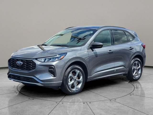 Certified 2023 Ford Escape ST-Line w/ Tech Pack #1 AWD/4WD image 3