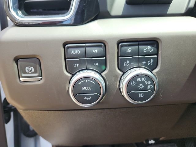 Used 2024 GMC Sierra 2500 Denali w/ Denali Reserve Package AWD/4WD image 25