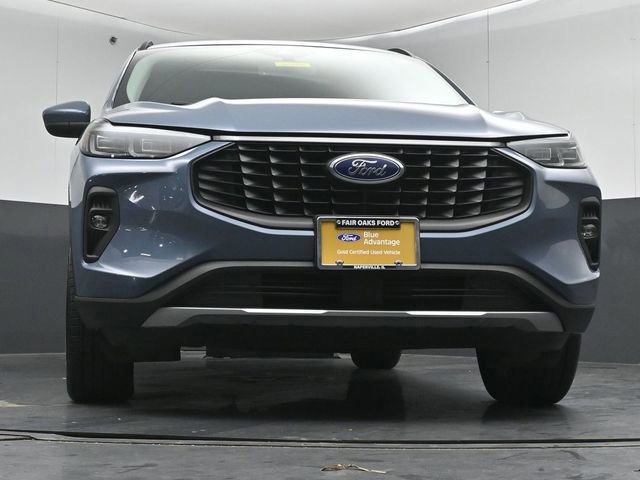 Certified 2025 Ford Escape Platinum AWD/4WD image 23