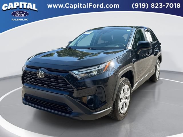 Used 2025 Toyota RAV4 LE AWD/4WD image 1