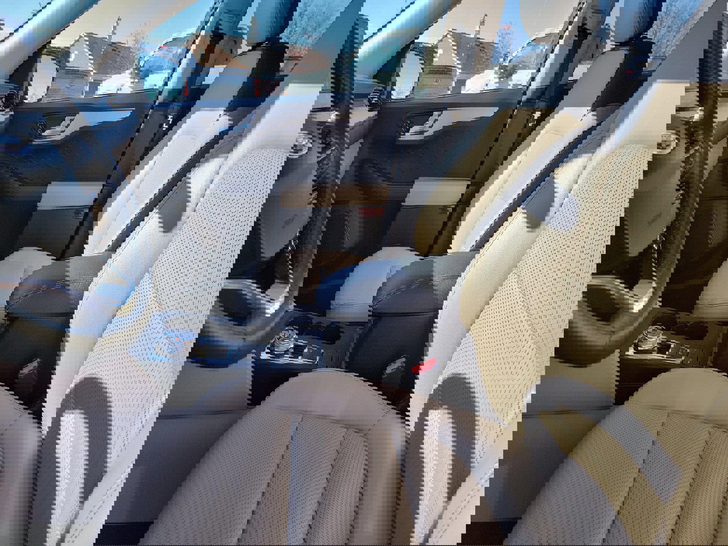 Certified 2020 Ford Escape SEL image 21